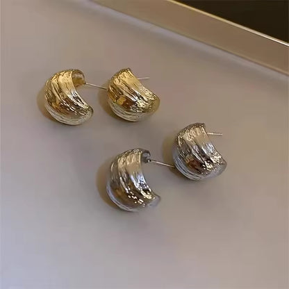 C-Shaped Pleate Beans Stud Earrings