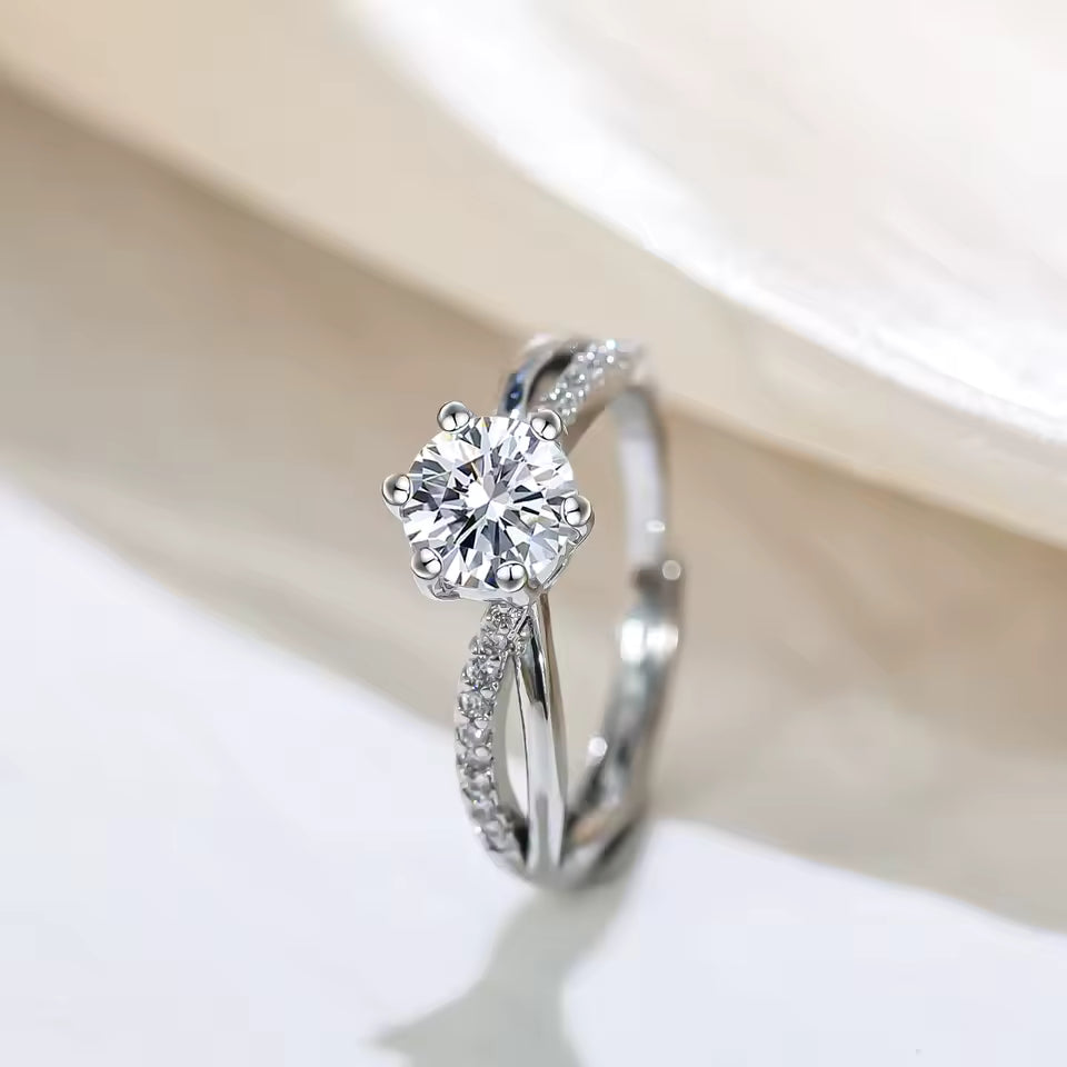 Classic 4-Prong Solitaire Ring | Silver